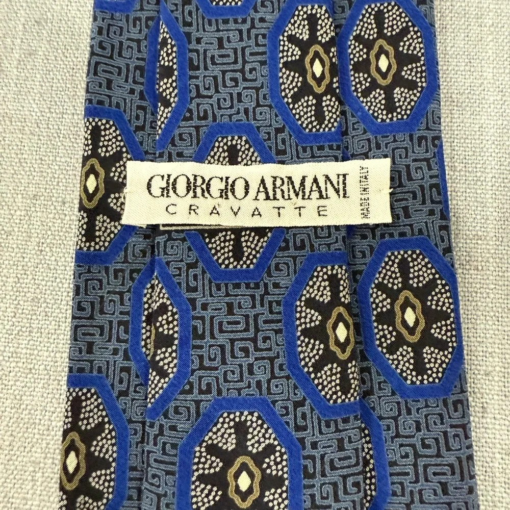 Giorgio Armani Blue and Black Patterned Tie‎